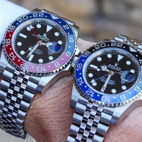 rolex gmt-master batman vs pepsi|116710 vs 126710.